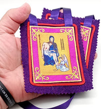 Cargar imagen en el visor de la galería, Escapulario Últimos... Bordado, Morado Marie Julie Jahenny