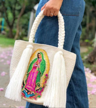 Cargar imagen en el visor de la galería, Bolsos en pedreria tipica con la Virgen