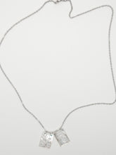 Cargar imagen en el visor de la galería, Escapulario Virgen del Carmen. Camafeo en Nácar