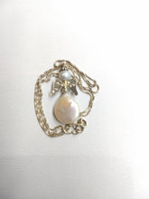 Cargar imagen en el visor de la galería, Angel, silver sterling Wings and Natural Pearl