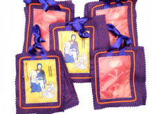 Cargar imagen en el visor de la galería, Escapulario Últimos Tiempos, 9 x 11,5