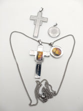 Cargar imagen en el visor de la galería, Cruz y Medalla Santa Faz