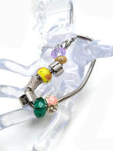 Cargar imagen en el visor de la galería, Pulsera Detente Virgen y Corazón de Jesús con accesorios