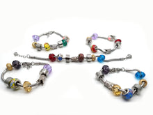 Cargar imagen en el visor de la galería, Pulsera Detente Virgen y Corazón de Jesús con accesorios