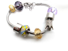 Cargar imagen en el visor de la galería, Pulsera san Benito y san Miguel con accesorios, compatible Pandora