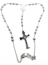 Cargar imagen en el visor de la galería, Coronilla de San Miguel Arcángel con Libro de los Ángeles