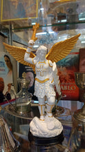 Cargar imagen en el visor de la galería, San Miguel Biblico 25 Cm
