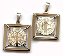 Cargar imagen en el visor de la galería, Medalla de San Benito Cuadrada