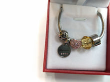 Cargar imagen en el visor de la galería, Pulsera san Benito y san Miguel con accesorios, compatible Pandora