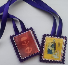 Cargar imagen en el visor de la galería, Purple scapular small 4,5 x 4 cm ( 1.8" x 1.6" inch)