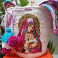 Bolsos en pedreria tipica con la Virgen
