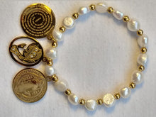 Cargar imagen en el visor de la galería, Pulsera San Benito, Padre nuestro, Niña Maria
