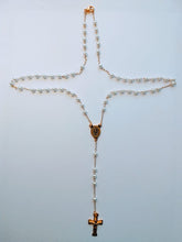Cargar imagen en el visor de la galería, Rosario Acero Dorado, perlitas y virgen de Guadalupe en el Crucero
