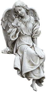 Ángel del rosario Sentado