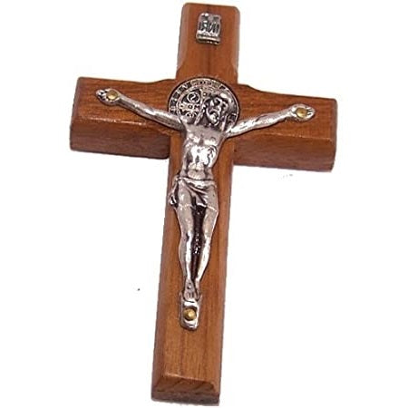 Cristo san Benito madera