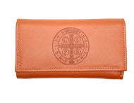Billetera cartera Mujer, en Cuero, 100% Piel Colombiana, Medalla san Benito Grabada