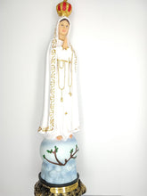 Cargar imagen en el visor de la galería, Virgen de Fátima alabastro, corona roja
