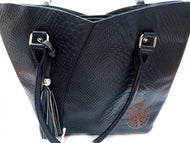 Cartera Cuero 100% Piel Colombiana, Medalla san Benito Grabada